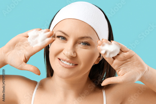 Beautiful adult woman in he...