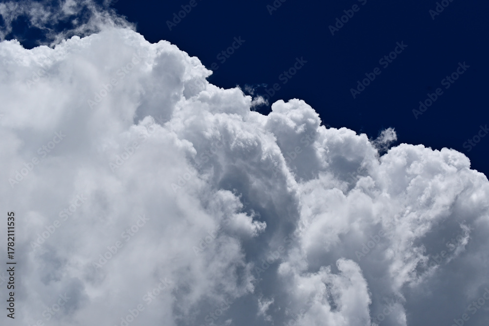 Fototapeta premium White clouds in the blue sky