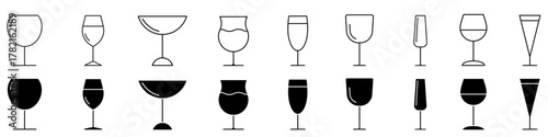 Wineglass icon vector set. alcohol drink illustration sign collection. goblet symbol. Bar logo.