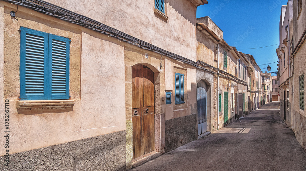 Fototapeta premium Street Scene, Traditional Architecture, Artá, Mallorca, Balearic Islands, Spain, Europe
