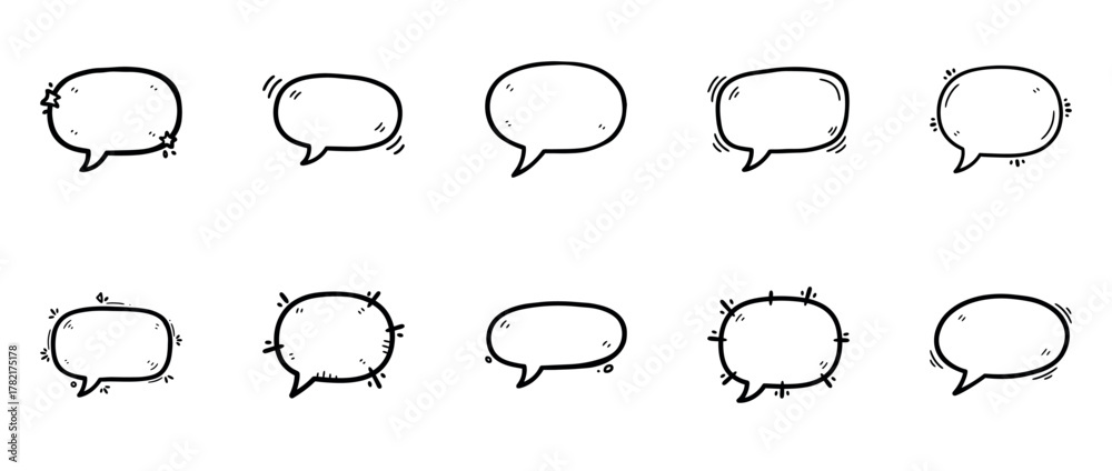 Fototapeta premium Hand drawn comic speech bubble set with transparent background, sketch style cartoon chat balloons collection for design and communication illustrations
