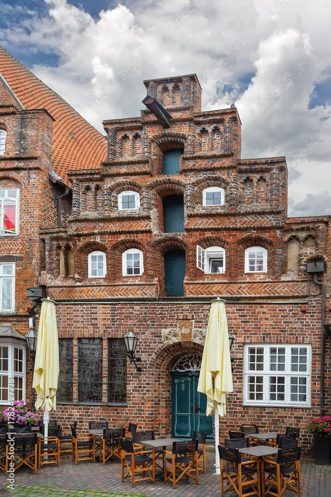 Obraz premium Street in Luneburg downtown, Germany