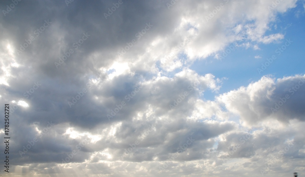 Fototapeta premium 沖縄の空と雲