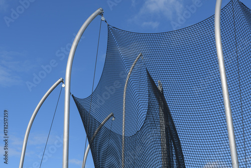hammer throw cage