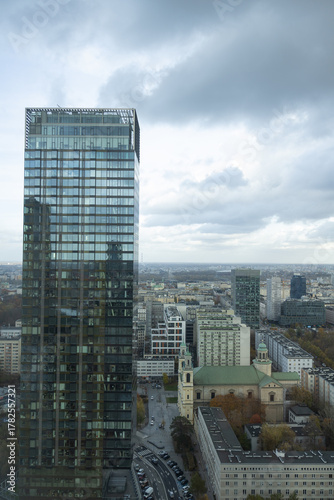 Widok na centrum miasta z lotu ptaka