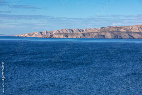 La mer et l'ile de Hvar en Croatie