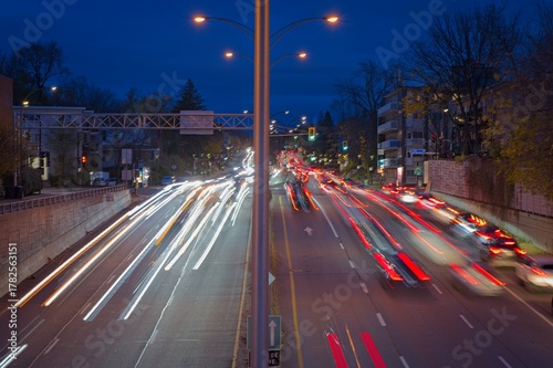 Trafic in, trafic out, fin de journée, horizontal