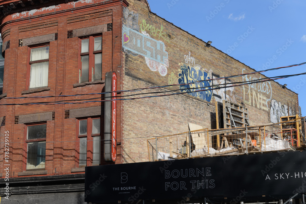 Obraz premium historic property at 601 Sherbourne St, known as Thomas Cruttenden Building, Toronto (future site of Bourne Condos