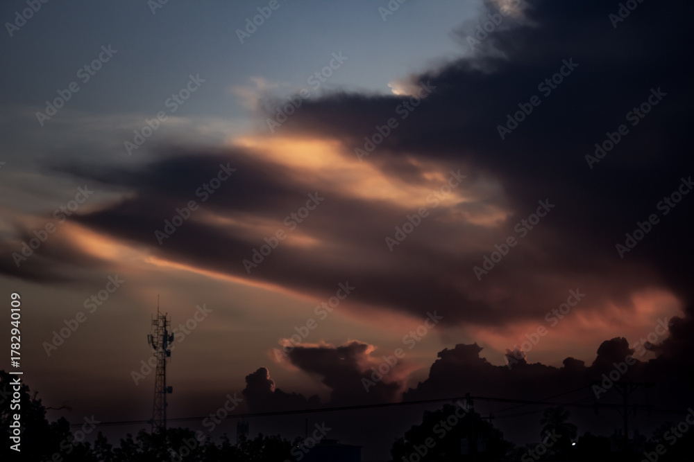 Fototapeta premium fire in the sky at sunset