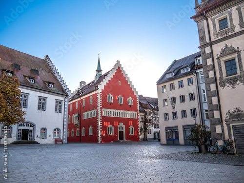 Ravensburg, Deutschland: Sonnenaufgang hinter dem Rathaus
