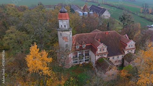 Fototapeta Naklejka Na Ścianę i Meble -  manor house Poland drone shot