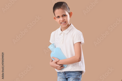 Teenage girl with appendici...