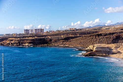 Spätsommerfeeling auf der Kanarischen Insel Teneriffa im Urlaubsort Costa Adeje - Spanien 