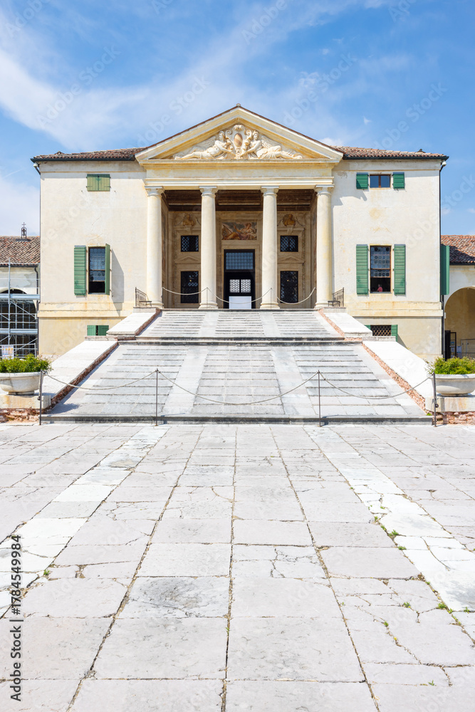 Obraz premium Villa Corner della Regina, Veneto, Italy historic architecture
