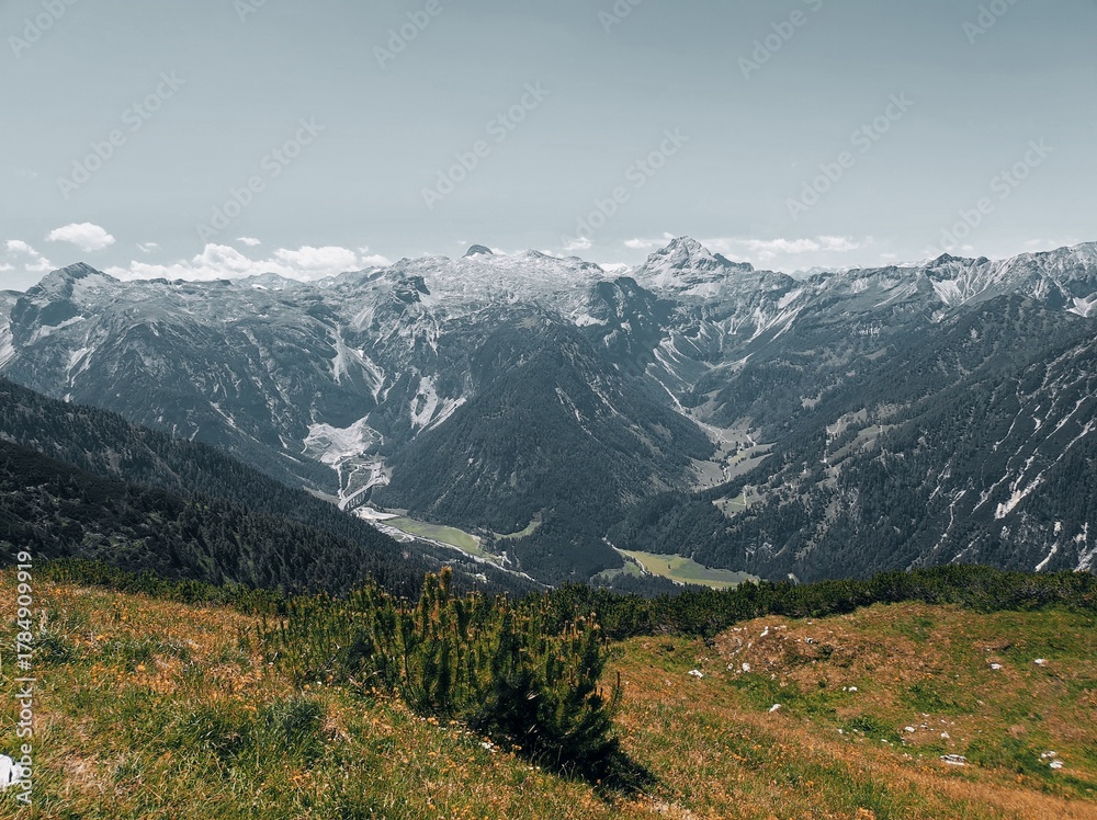 Fototapeta premium Dramatic High-Alpine Panorama into a Valley of the Radstädter Tauern, Austria