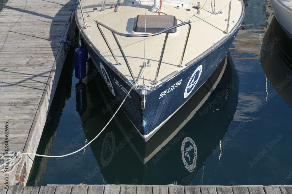 Fototapeta premium docked boat, front most part of the hull, in Toronto