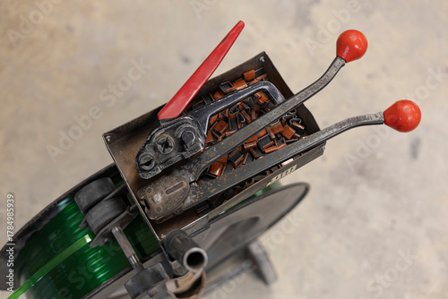 Fotografija Tools and accessories for polyethylene strapping. Warehouse