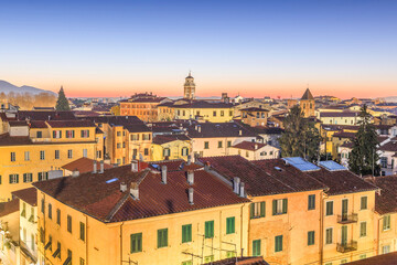 Fotobehang De scheve toren Skyline van Pisa bij dageraad  © Kovacs