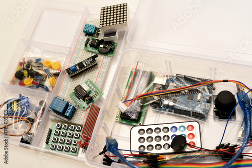A children's kit for designing electronic devices. Amateur radio operator. A set for an electronics mug.