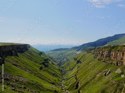 Foto view of the green canyon, green valley