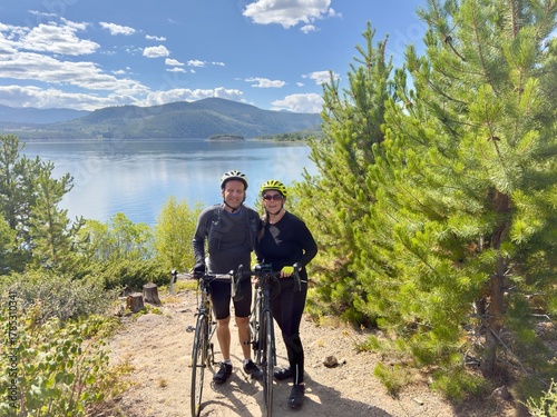couple on bikes