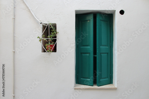 Fototapeta Naklejka Na Ścianę i Meble -  habitation building in rethymno in crete in greece