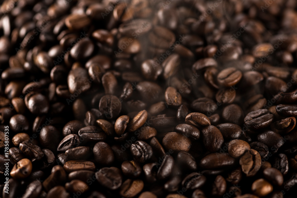 Obraz premium コーヒー豆 焙煎