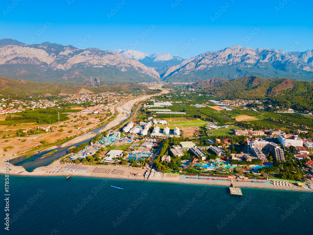 Obraz premium Kiris village beach aerial panoramic view