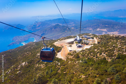 Fototapeta Naklejka Na Ścianę i Meble -  Cable car at Babadag mountain in Turkey