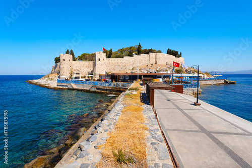 Fototapeta Naklejka Na Ścianę i Meble -  Kusadasi Castle at the Pigeon Island in Kusadasi