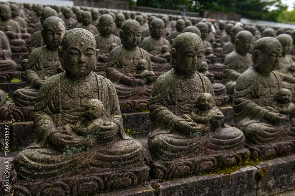 Fototapeta premium 呑山観音寺の水子地蔵