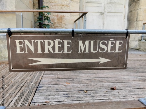 Schild auf Französisch 