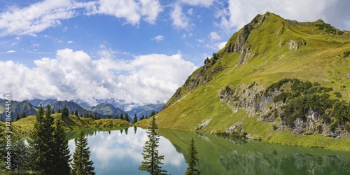 Seealpsee and Seeköpfle, 1919m, Allgäu Alps, Allgäu, Bavaria, Germany