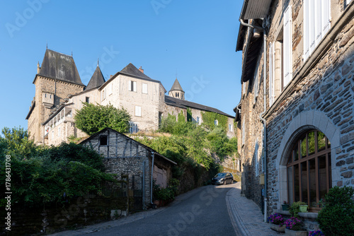 Fototapeta Naklejka Na Ścianę i Meble -  Walking in Uzerche, historical fortified royal patronage medieval town in Correse department, Nouvelle-Aquitaine, France, old houses and narrow streets