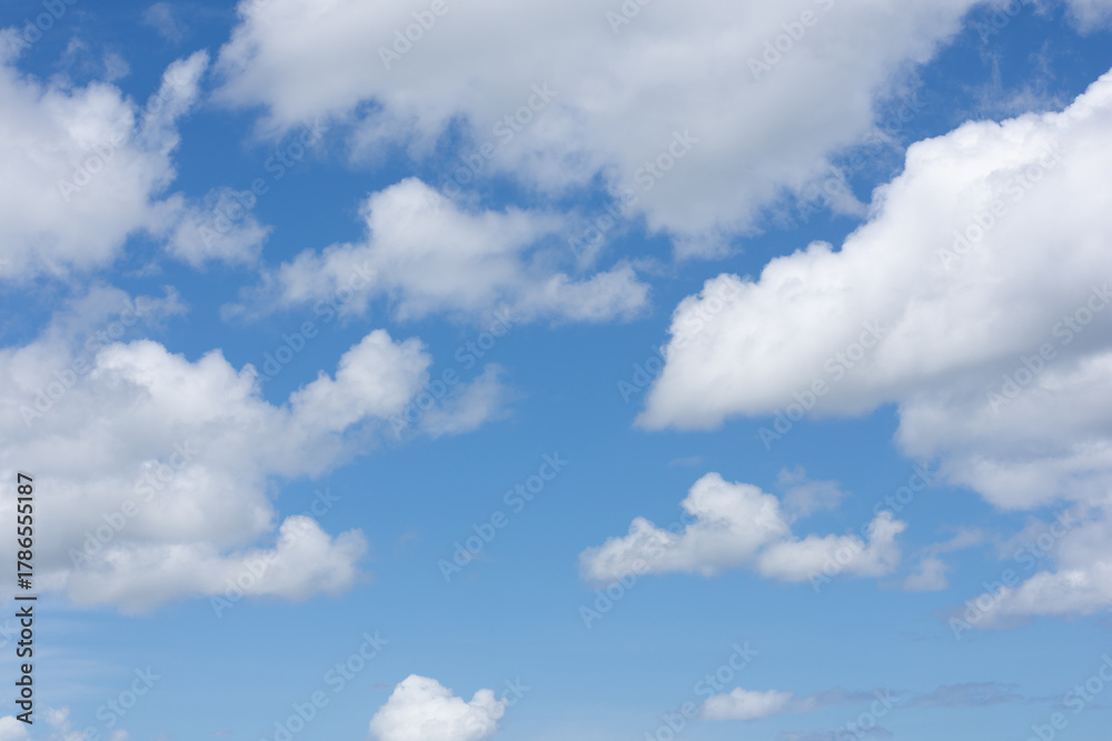 Obraz premium blue sky with clouds