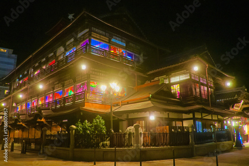 道後温泉・夜景（愛媛県・松山市）