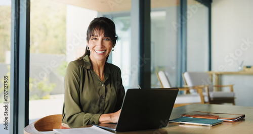 Fotografía Happy woman, portrait and business planner with laptop, company helpdesk or appointment service