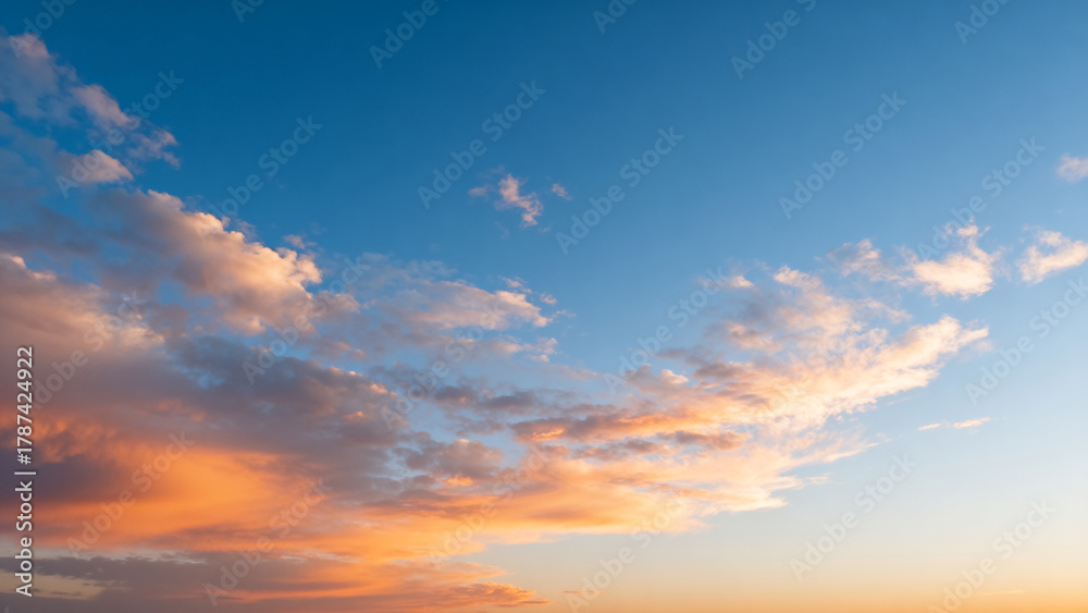 Fototapeta premium Colorful sky with scattered clouds