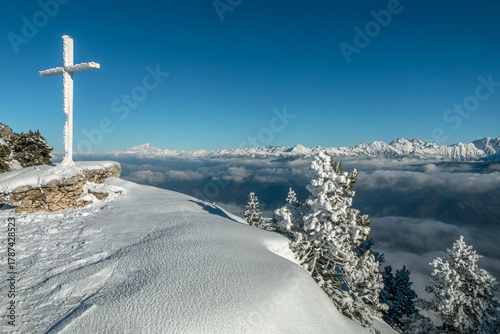 L' hiver en montagne , massif de la Chartreuse , Aulp du Seuil , Col de Marcieu , Isère , France