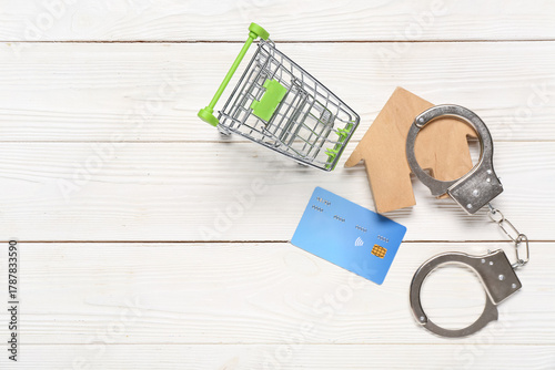 Tiny shopping cart, credit ...