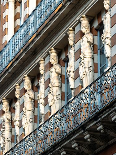 Les gardiens de la maison