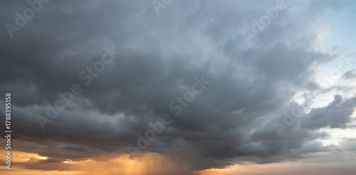 Fototapeta Naklejka Na Ścianę i Meble -  Beautiful clouds in the sky