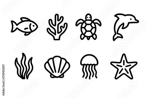 Aquatic Icons Collection. Aquatic Life Essentials linear icon set: fish, coral, turtle, dolphin, seaweed, shell, jellyfish, starfish.