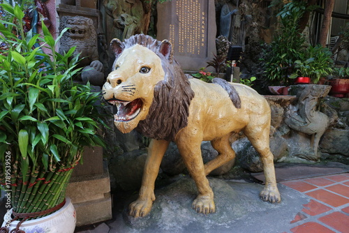 台湾　寺社のライオン像