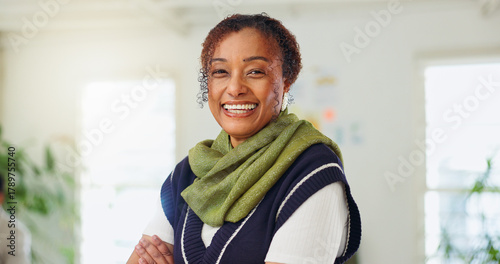 Canvastavla Portrait, creative and woman with arms crossed, office or confident for job opportunity in newsroom