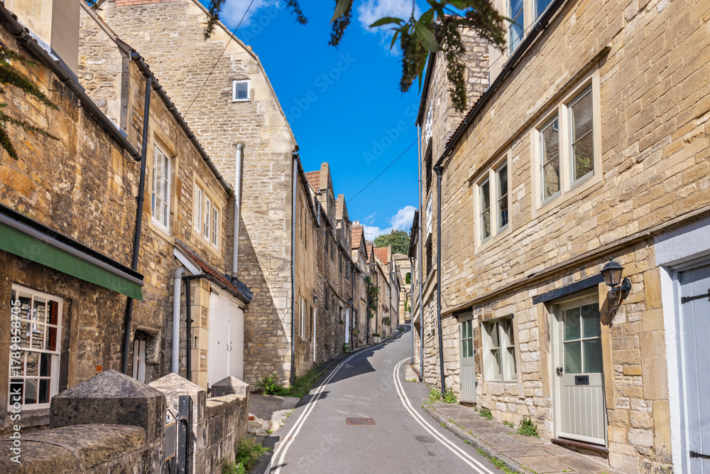 Obraz premium Coppice Hill Street. Bradford on Avon, England