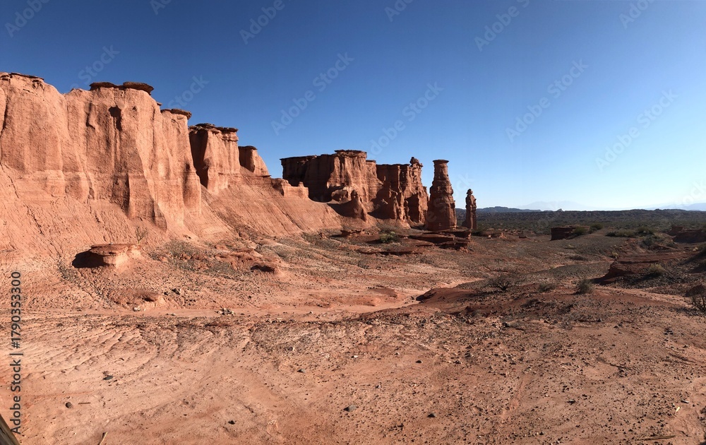 Fototapeta premium The Kings – Talampaya National Park, Argentina