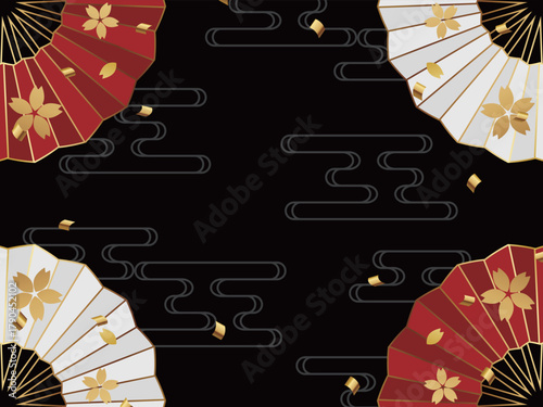 高級感のある扇子とエ霞の和風背景　ブラック＆ゴールド