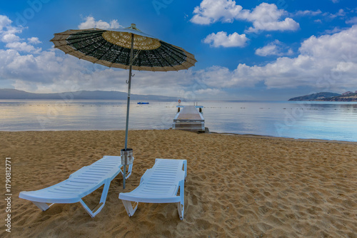 Fototapeta Naklejka Na Ścianę i Meble -  View of Erdek Beach in Bandirma district of Türkiye