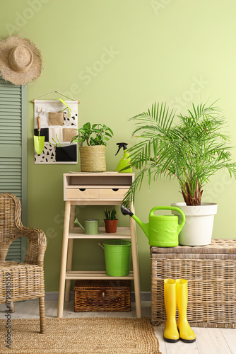 Shelving unit, basket with ...